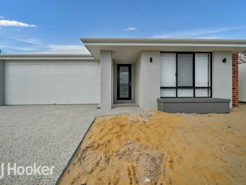 12 Leggatt Street, Eglinton WA 6034