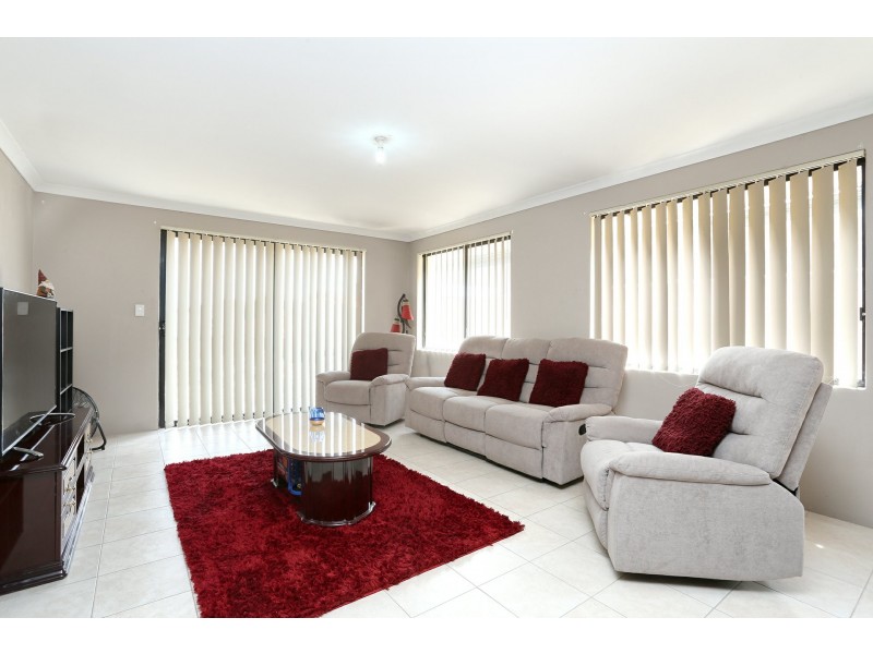 38 Nambi Parkway, Banksia Grove WA 6031