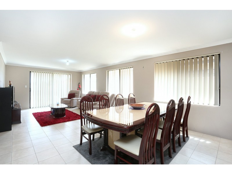 38 Nambi Parkway, Banksia Grove WA 6031