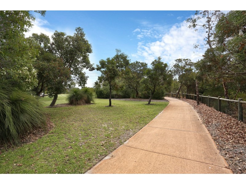 38 Nambi Parkway, Banksia Grove WA 6031