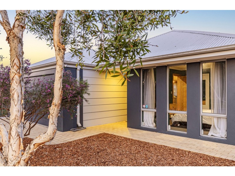 5 Hatch Place, Bibra Lake WA 6163
