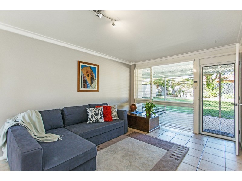 27 Downing Crescent, Wanneroo WA 6065