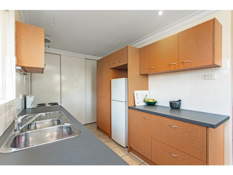 27 Downing Crescent, Wanneroo WA 6065