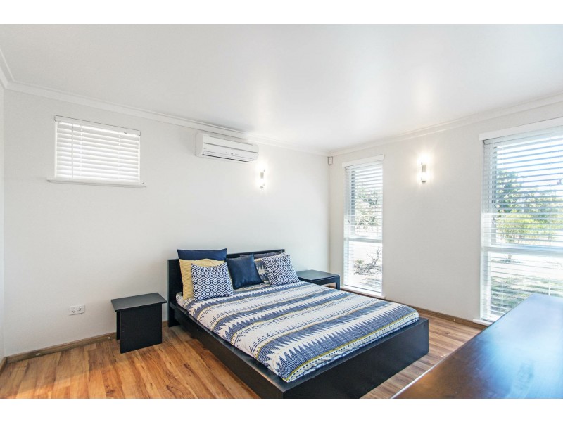 27 Downing Crescent, Wanneroo WA 6065