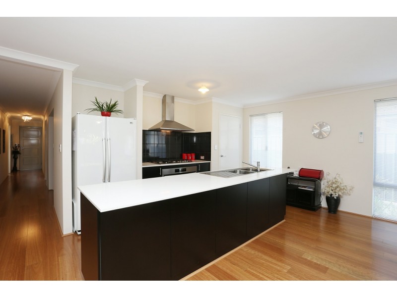 18a Birdsnest Crescent, Banksia Grove WA 6031