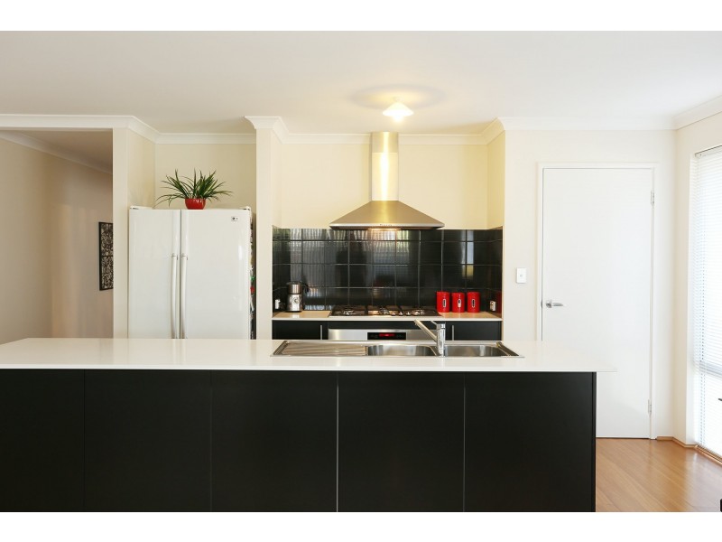 18a Birdsnest Crescent, Banksia Grove WA 6031