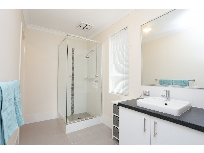 18a Birdsnest Crescent, Banksia Grove WA 6031