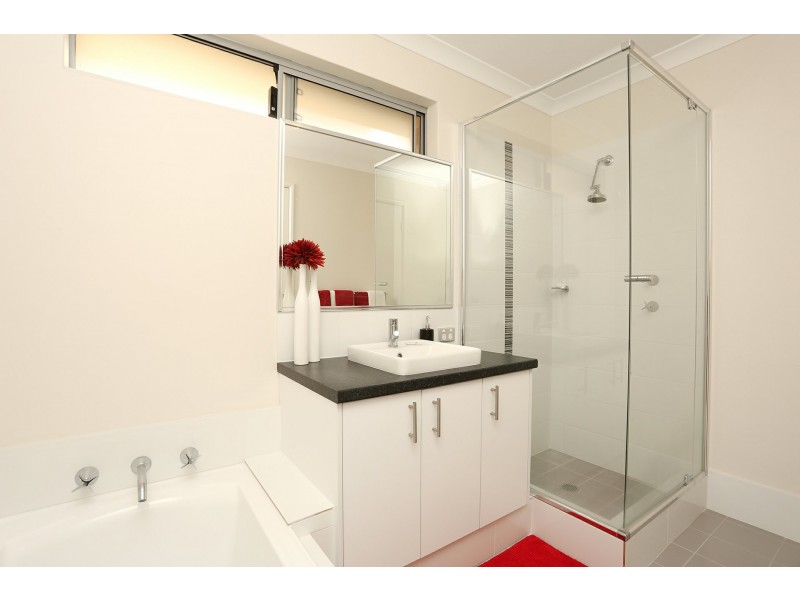 18a Birdsnest Crescent, Banksia Grove WA 6031