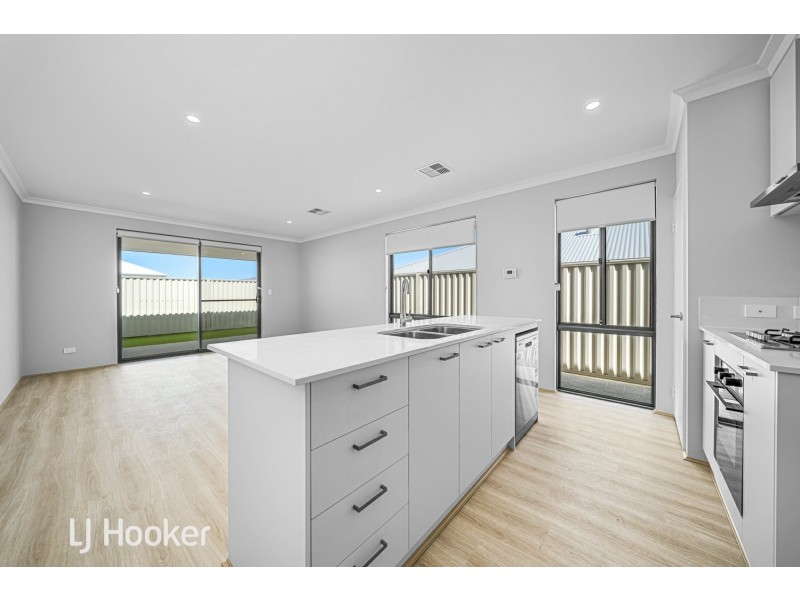 18 Mavericks Street, Eglinton WA 6034