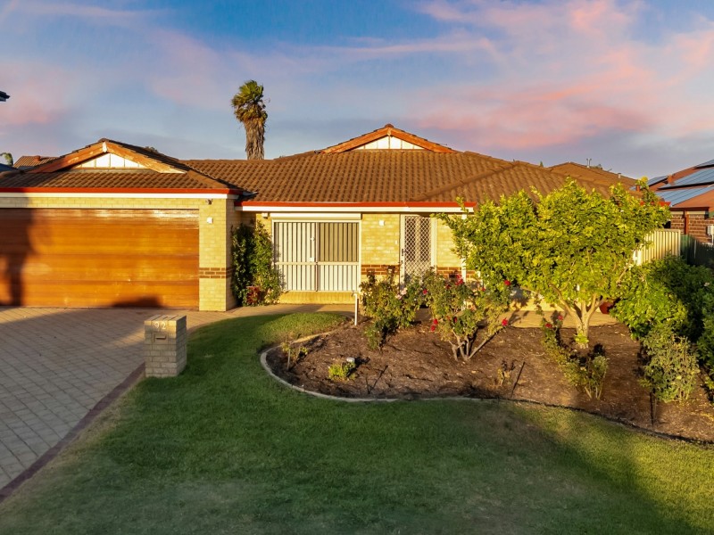 92 Stonehaven Parade, Kinross WA 6028