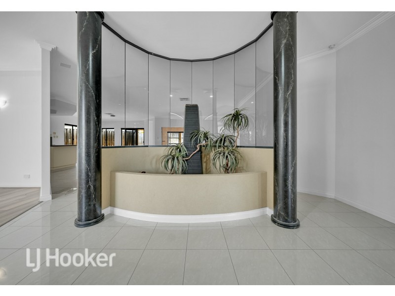 14 Firmstone  Circle, Landsdale WA 6065