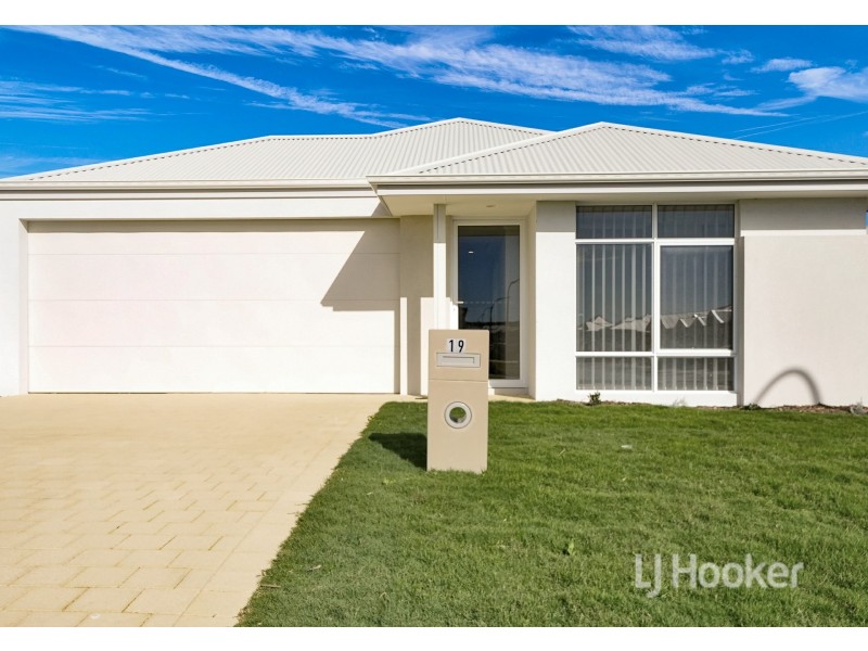 19 Buccaneer Road, Eglinton WA 6034