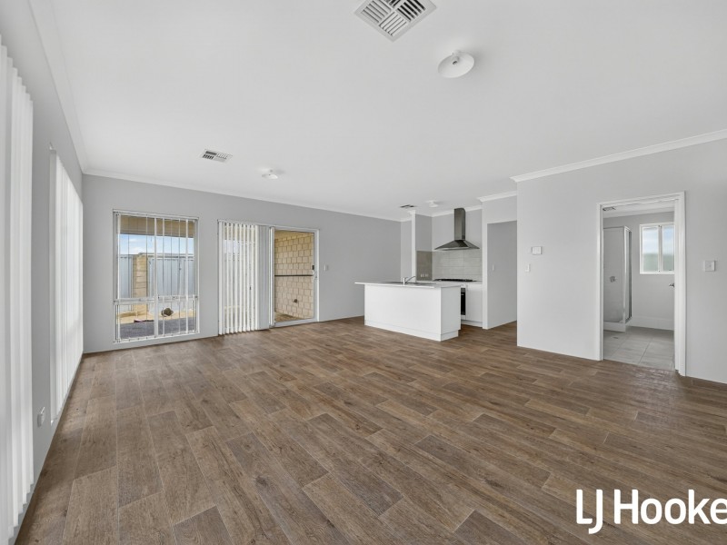 21 Azzurra Loop, Two Rocks WA 6037
