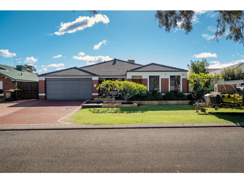29 Carwoola Circle, Carramar WA 6031