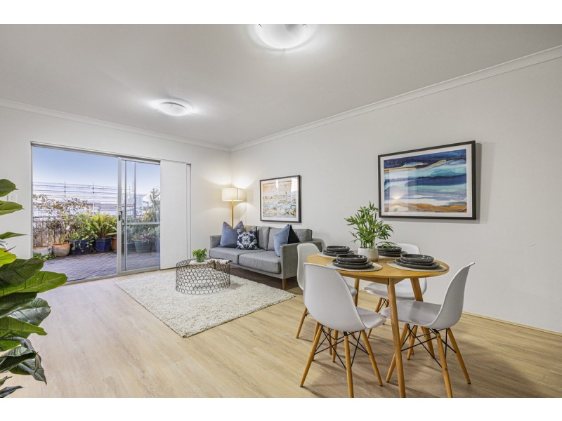 12/2 Royston Link, Butler WA 6036