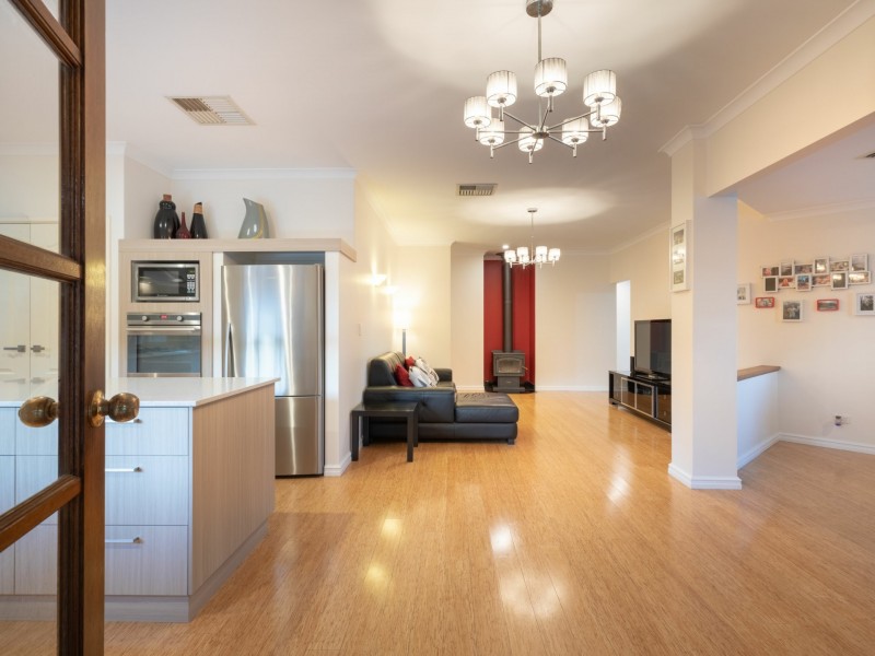 26 Hindmarsh Way, Edgewater WA 6027