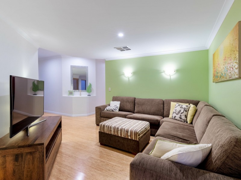 26 Hindmarsh Way, Edgewater WA 6027