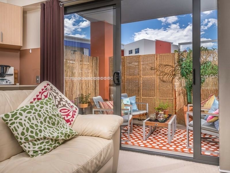 44/6 Walsh Loop, Joondalup WA 6027