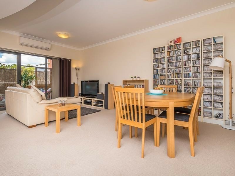 44/6 Walsh Loop, Joondalup WA 6027