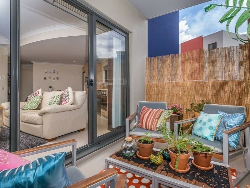 44/6 Walsh Loop, Joondalup WA 6027