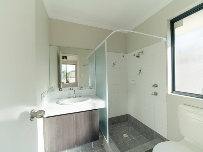 12 Compar, Banksia Grove WA 6031