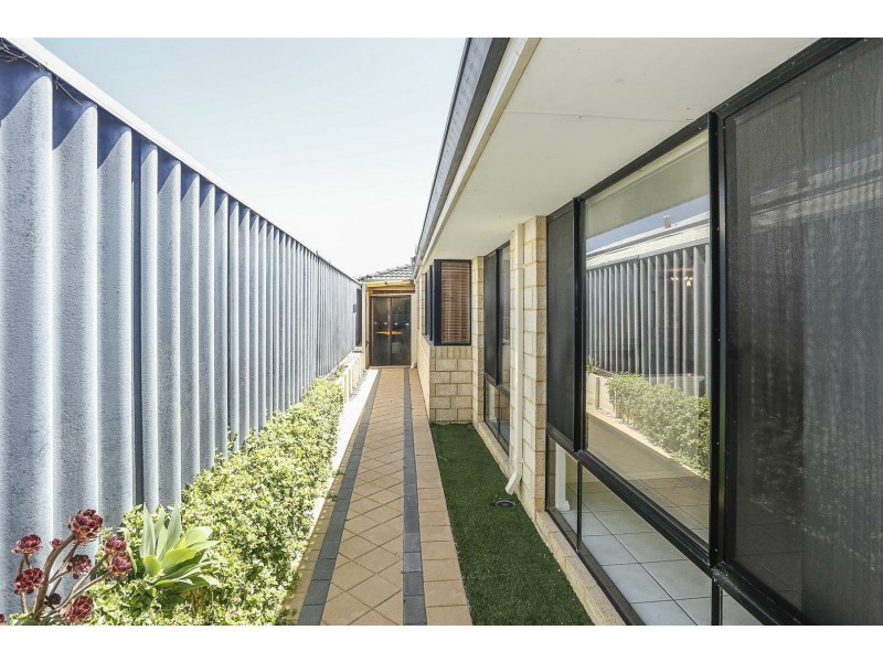 117 St Barnabas Boulavard, Quinns Rocks WA 6030