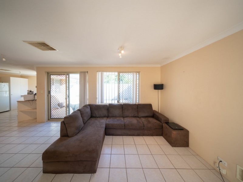 296b Grand Promenade, Dianella WA 6059