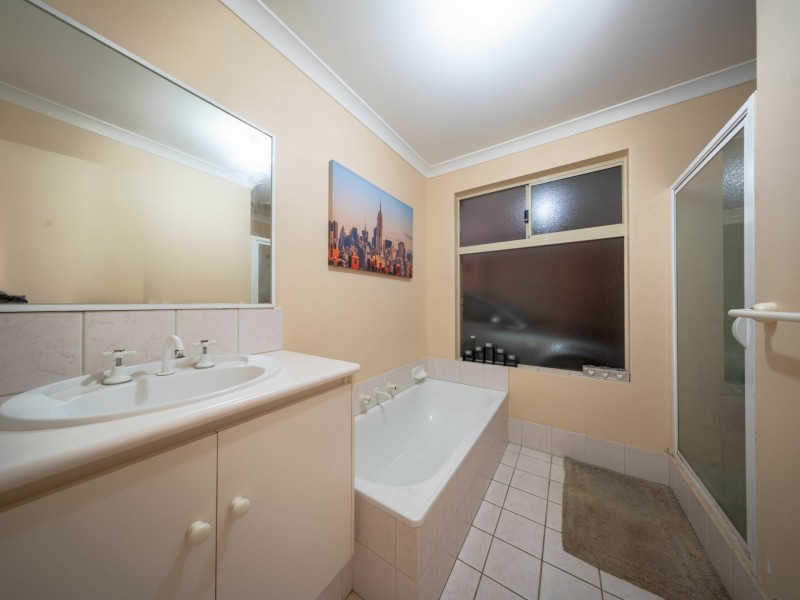 296b Grand Promenade, Dianella WA 6059