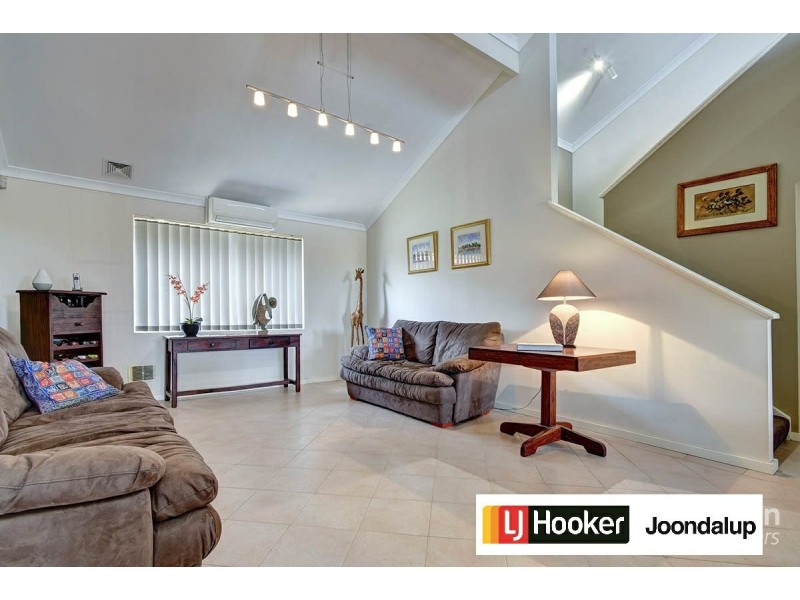 7 Sedum Close, Woodvale WA 6026