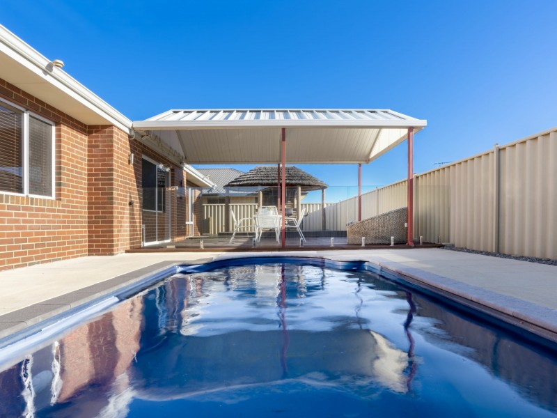 63 Rosinski Circle, Tapping WA 6065