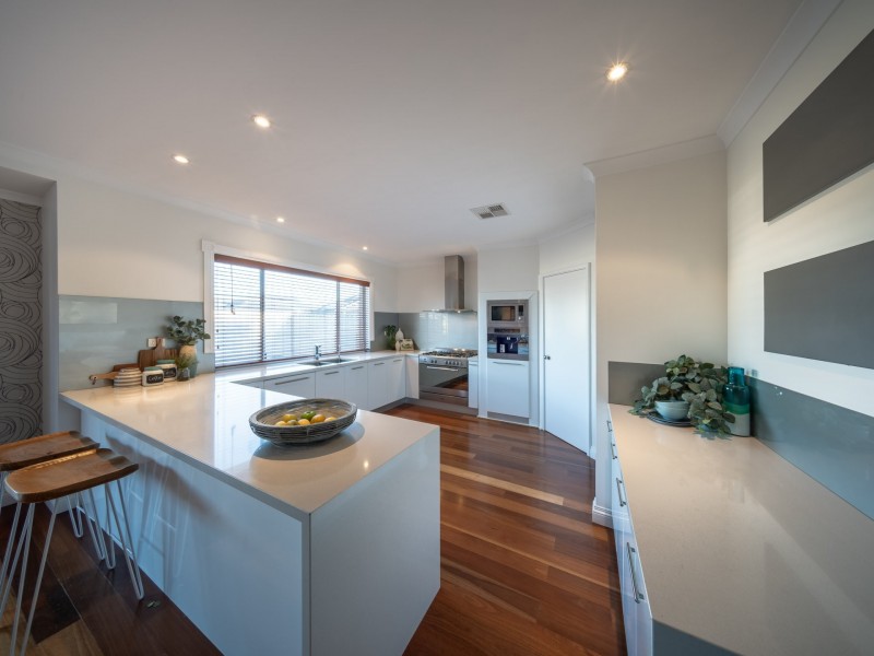 63 Rosinski Circle, Tapping WA 6065
