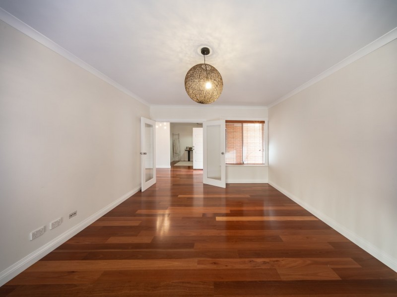 63 Rosinski Circle, Tapping WA 6065
