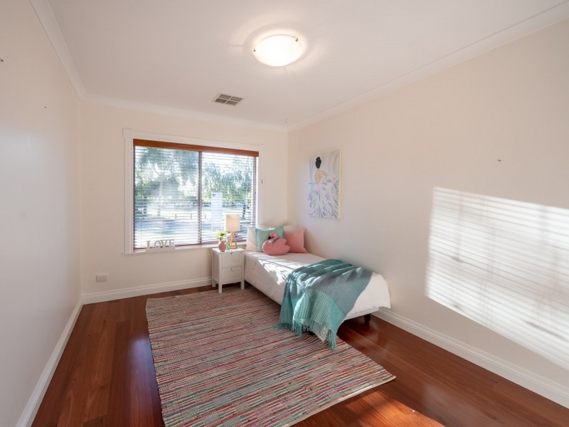 63 Rosinski Circle, Tapping WA 6065