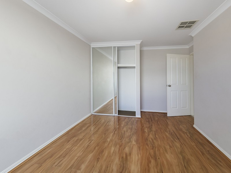 27 Innesvale Way, Carramar WA 6031