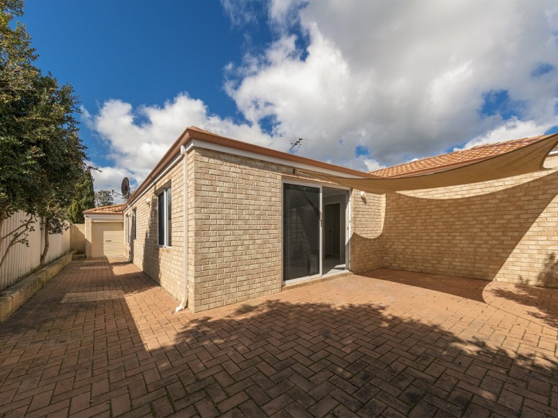 27 Innesvale Way, Carramar WA 6031