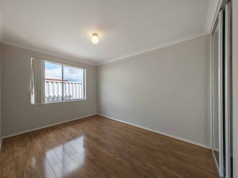 27 Innesvale Way, Carramar WA 6031