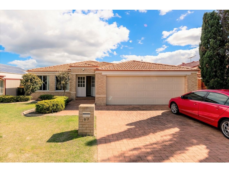 27 Innesvale Way, Carramar WA 6031