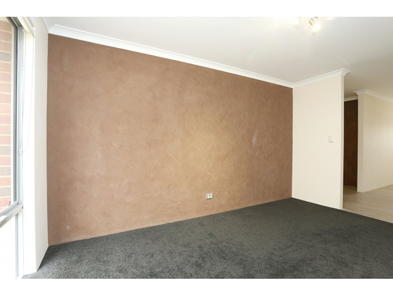 18 Versailles Turn, Landsdale WA 6065