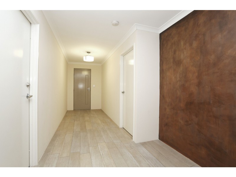 18 Versailles Turn, Landsdale WA 6065