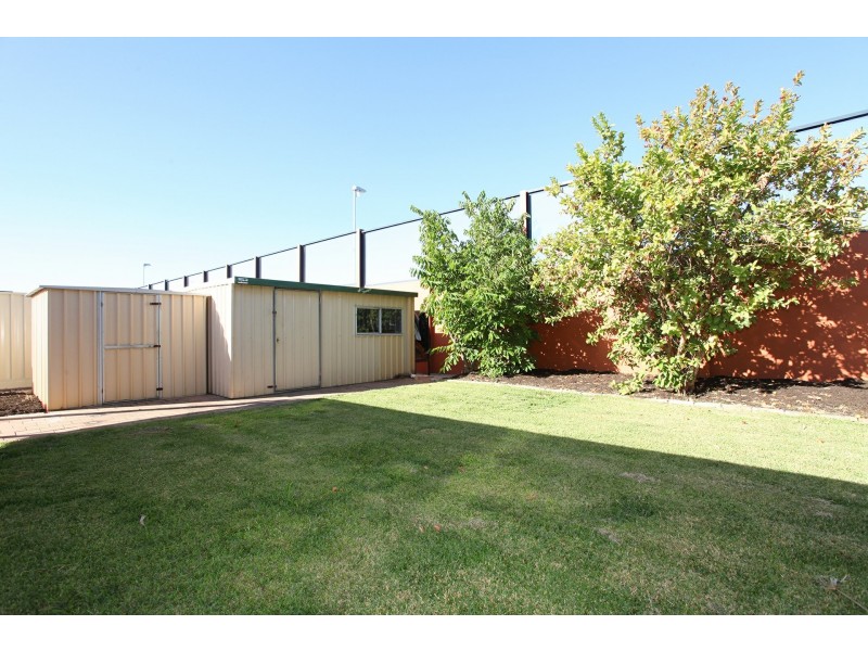 6 Lae Court, Ballajura WA 6066