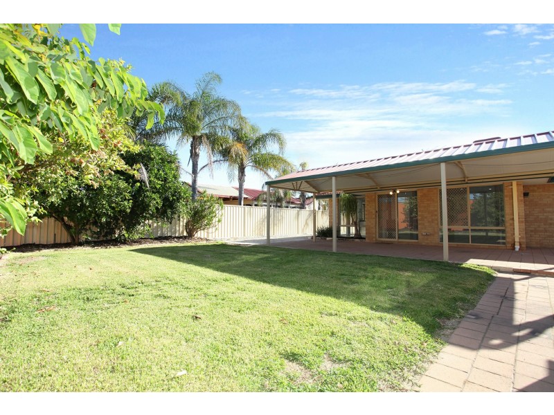 6 Lae Court, Ballajura WA 6066