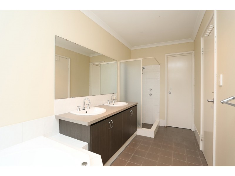 270 Landsdale Road, Landsdale WA 6065