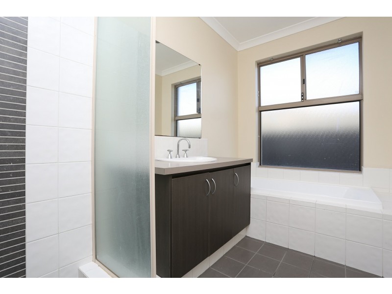 270 Landsdale Road, Landsdale WA 6065