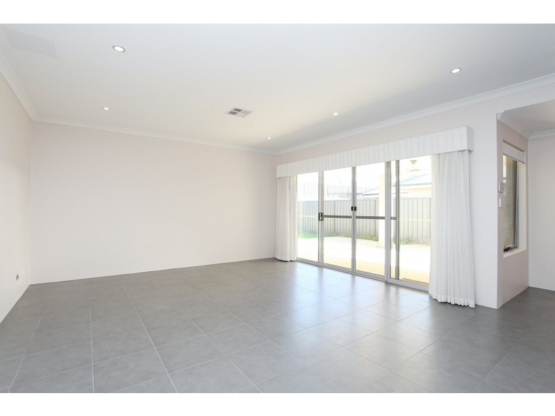 13 Mystery Road, Banksia Grove WA 6031