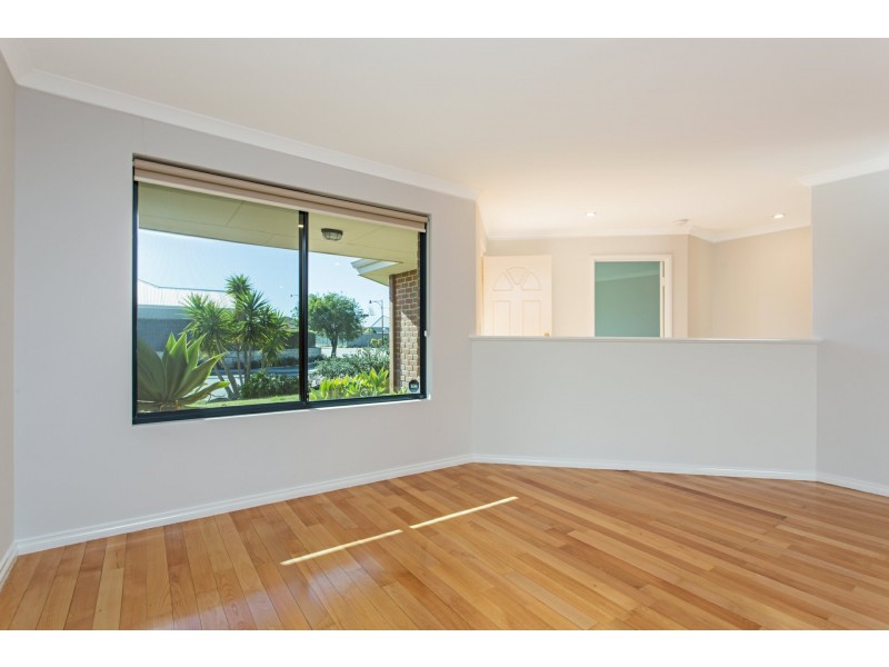 14 Reigate Way, Butler WA 6036