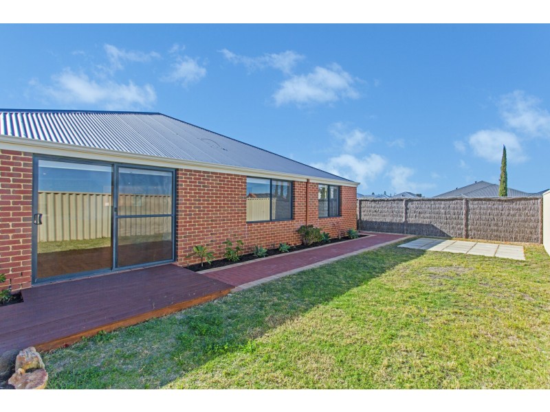 14 Reigate Way, Butler WA 6036