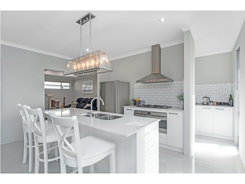 14 Prelude Rise, Eglinton WA 6034