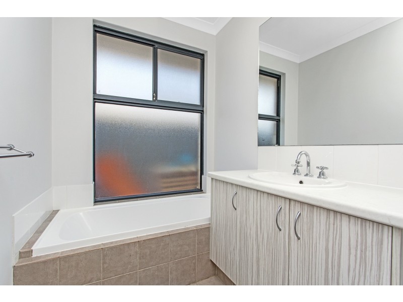 28 Axbridge Grange, Alkimos WA 6038