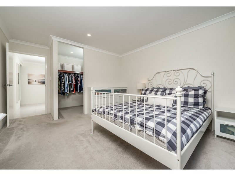 9 Lemon Way, Eglinton WA 6034