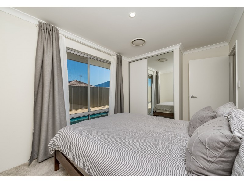 9 Lemon Way, Eglinton WA 6034